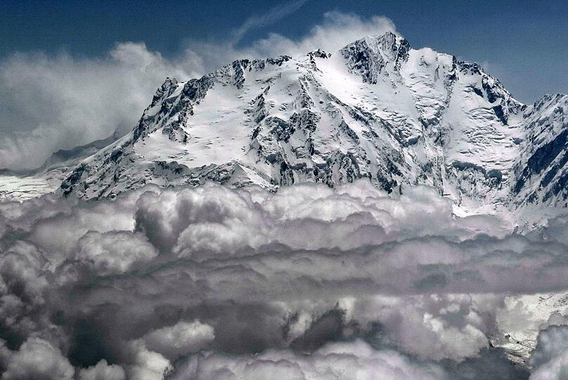 Der Nanga Parbat im Himalaya: Auch viele Deutsche wie Willy Merkl (1934) oder Sigi Löw (1962) sind dort schon ums Leben gekommen.