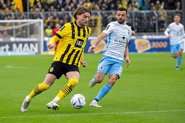 Ole Pohlmann - der gefeierte Held! Mit einem frühen Doppelpack stellt 21-Järige die Weichen klar auf Sieg! Ole Pohlmann - der gefeierte Held! Mit einem frühen Doppelpack stellt 21-Järige die Weichen klar auf Sieg!