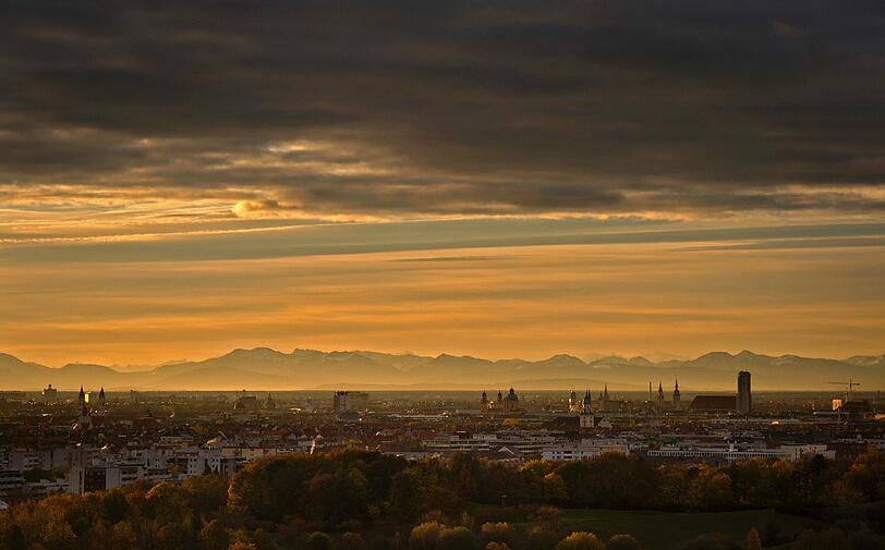 Wunderschöne Aufnahmen vom herbstlichen München - Klicken und genießen!