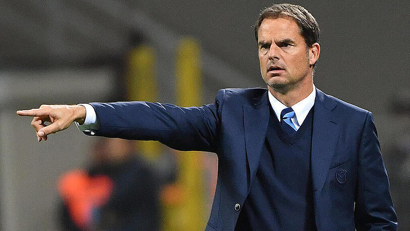 Frank De Boer hatte mit großen Hoffnungen den Cheftrainerposten bei Inter zwei Wochen vor dem Saisonstart als Nachfolger von Roberto Mancini angetreten. Frank De Boer hatte mit großen Hoffnungen den Cheftrainerposten bei Inter zwei Wochen vor dem Saisonstart als Nachfolger von Roberto Mancini angetreten.