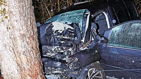 Der Fahrer kam auf der Kreisstraße von Gauting in Richtung Neuried von der Fahrbahn ab.