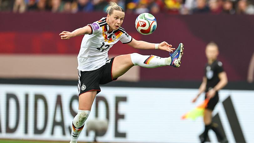 Seit der EM im vergangenen Sommer hat sich Kett auch im Nationalteam etabliert. (Archivbild) Seit der EM im vergangenen Sommer hat sich Kett auch im Nationalteam etabliert. (Archivbild)