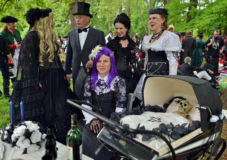 Das viktorianische Picknick auf dem Wave Gotik Treffen in Leipzig.
