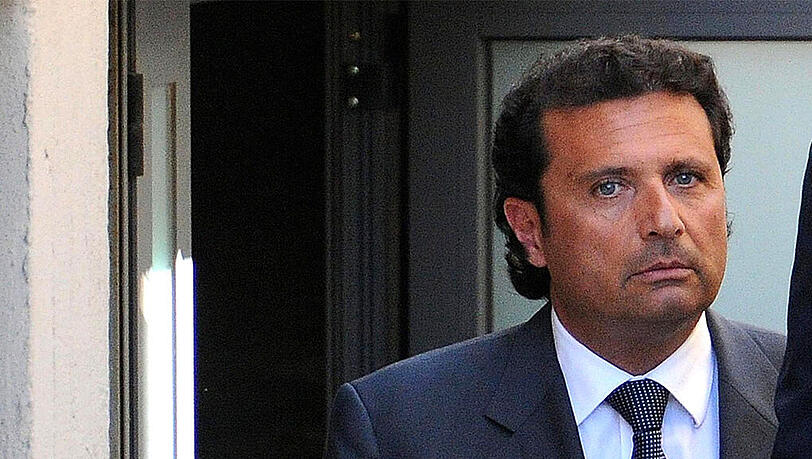 "Costa"-Kapitän Schettino: «Ich werde beweisen, dass ich die "Costa Concordia" nicht verlassen habe» "Costa"-Kapitän Schettino: «Ich werde beweisen, dass ich die "Costa Concordia" nicht verlassen habe»