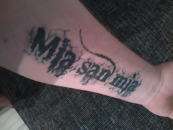 Fan-Liebe, die unter die Haut geht! Die besten FC-Bayern-Tattoos der AZ-Leser...