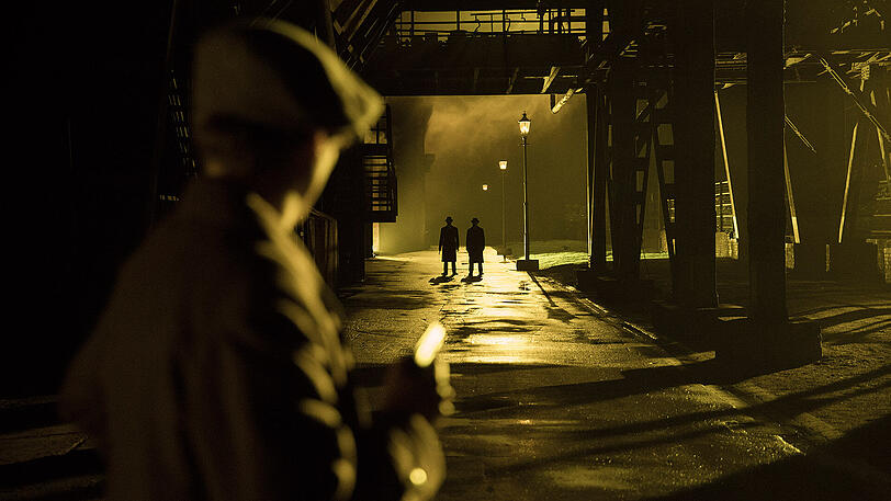 Babylon Berlin: Gereon Rath (VOLKER BRUCH) mit Wolter (PETER KURTH)