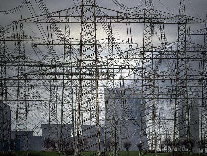 Das Braunkohlekraftwerk Niederaußem im Rheinischen Revier.