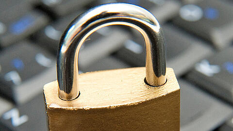 Das Vorhängeschloss taugt da nicht viel: Wer seine Mails sicher machen will, der muss auf Verschlüsselungssoftware zurückgreifen.