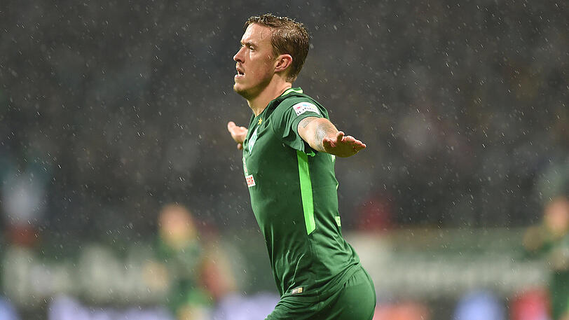 Mit drei Toren und einer Vorlage ganz klar der Mann des Spiels: Bremens Max Kruse.
