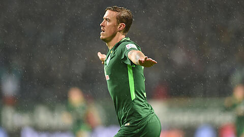 Mit drei Toren und einer Vorlage ganz klar der Mann des Spiels: Bremens Max Kruse.