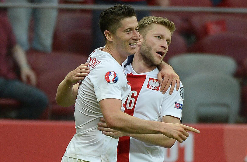 Aufregende Tage: Jakub Blaszczykowski wechselt auf den letzten Drücker auf Leihbasis von Borussia Dortmund zum AC Florenz und spielt am Freitag an der Seite von Bayern-Angreifer Robert Lewandowski (links) mit der polnischen Nationalelf in der EM-Qualifikation in Frankfurt gegen Deutschland.
