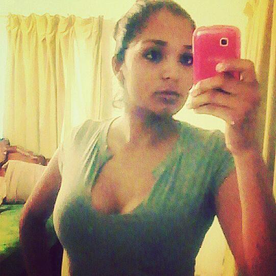 Mit einem Nackt-Foto im Dienst hat sich die mexikanische Polizistin Nidia Garcia Ärger eingebrockt. Ihre Facebook-Seite und zahlreiche Fans-Seiten zeigen: Die Mexikanerin macht gerne sexy Bilder.