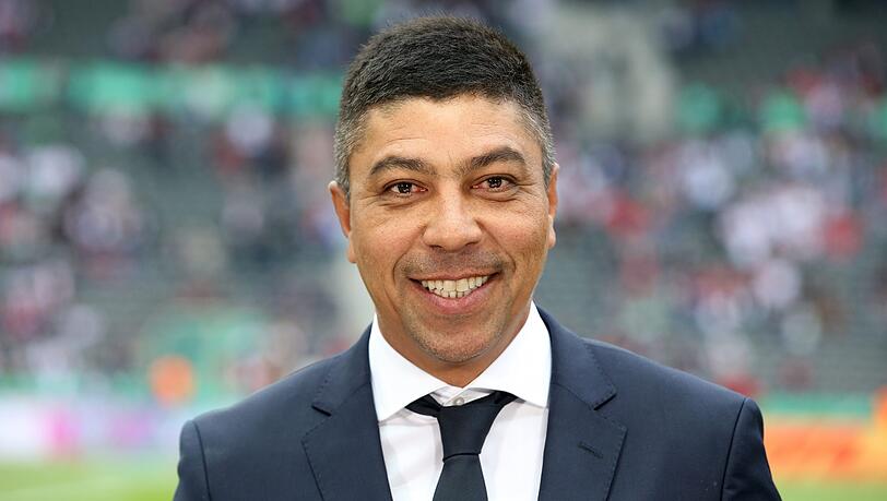 Giovane Elber brachte es in seiner Bundesliga-Karriere auf 256 Einsätze und 133 Tore, davon absolvierte er 169 Partien für den FC Bayern und erzielte dabei 92 Tore. Giovane Elber brachte es in seiner Bundesliga-Karriere auf 256 Einsätze und 133 Tore, davon absolvierte er 169 Partien für den FC Bayern und erzielte dabei 92 Tore.