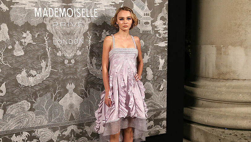 Lily-Rose Depp bei einer Chanel-Ausstellung in London Lily-Rose Depp bei einer Chanel-Ausstellung in London