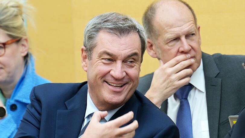 Markus S&ouml;der zeigt sich wieder ohne Bart im Landtag.