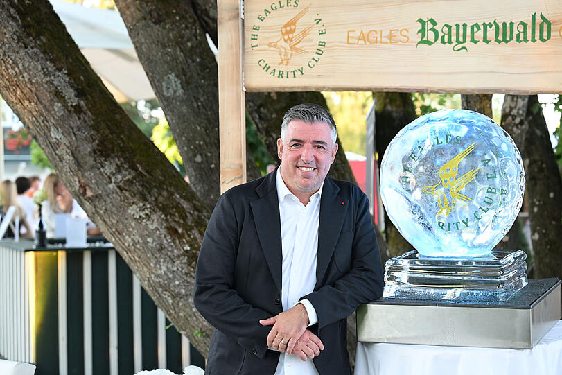 Ebenfalls unter den Gästen: FC Bayern-Legende Roy Makaay. Ebenfalls unter den Gästen: FC Bayern-Legende Roy Makaay.