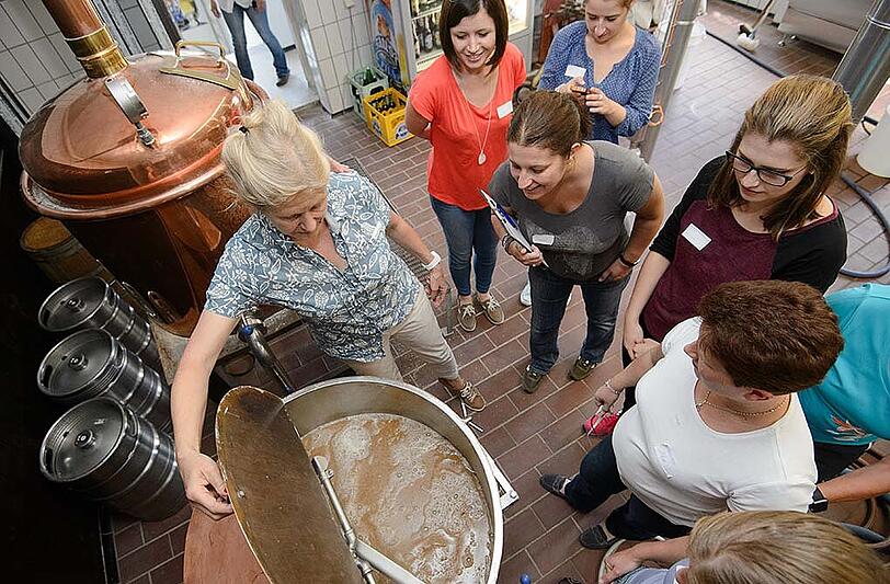 "Brauen, nur für Frauen!": Die Bilder vom speziellen Bierbrau-Seminar in Unterfranken.