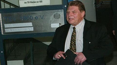 Wehrt sich dagegen, der Sündenbock zu sein: Ex-1860-Präsident Karl-Heinz Wildmoser, hierbei seinem letzten Tag als 1860-Präsident.