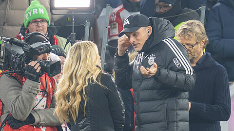 Thomas Tuchel (re.) vor dem Spiel im Interview bei Andrea Kaiser.