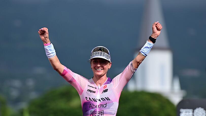 Laura Philipp jubelt über ihren zweiten Platz auf Hawaii. Laura Philipp jubelt über ihren zweiten Platz auf Hawaii.