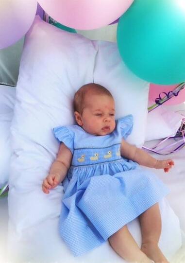 Happy Birthday, Leonore! Die kleine Schweden-Prinzessin feiert ihren ersten Geburtstag.
