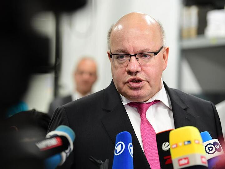 Peter Altmaier (CDU), Bundesminister für Wirtschaft und Energie, beantwortet Fragen. Foto: Soeren Stache/dpa-Zentralbild/dpa/Archivbild