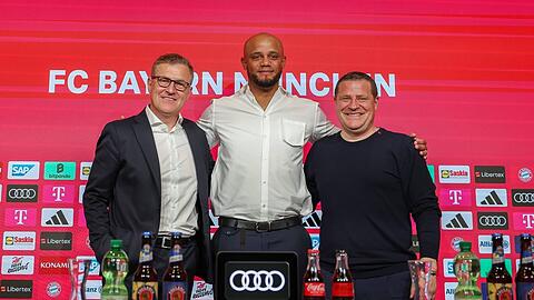 Der neue Anführer des FC Bayern: Cheftrainer Vincent Kompany (M.), der den Rückhalt der Bosse Uli Hoeneß, Jan-Christian Dreesen (l.), Max Eberl (r.) und Karl-Heinz Rummenigge genießt.