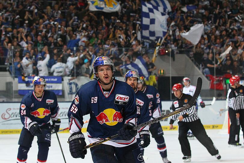 Der EHC Red Bull München hatt auch in Krefeld Grund zum Jubeln.