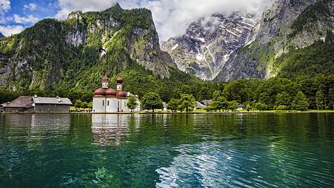 Der Königssee zieht unzählige Touristen an.