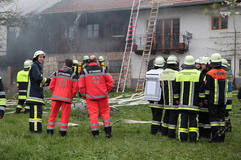Warum der Bauernhof in Hagenberg in Flammen aufging, ist bisher nicht bekannt.