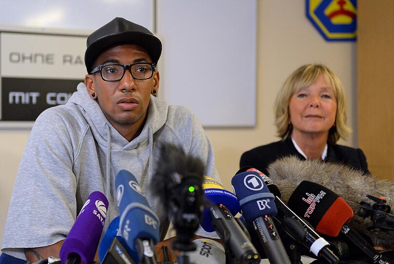 Die Bilder: Bayern-Star Jerôme Boateng besucht Realschule in Fürstenfeldbruck.