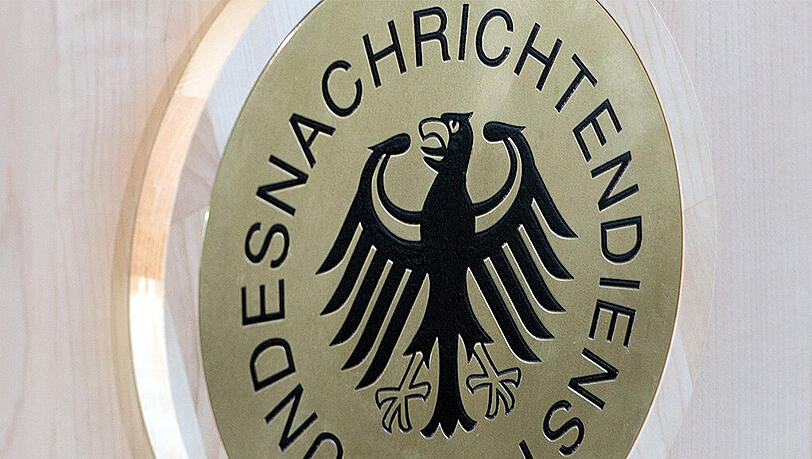 Kooperierte der BND parallel mit NSA und CIA? Dieser Frage soll heute im NSA-Untersuchungsausschuss auf den Grund gegangen werden. Kooperierte der BND parallel mit NSA und CIA? Dieser Frage soll heute im NSA-Untersuchungsausschuss auf den Grund gegangen werden.