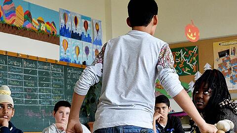 Flüchtlingskinder im Unterricht - für Lehrer eine besondere Herausforderung.