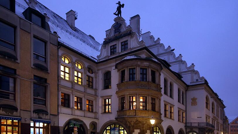 Dreister Trickdiebstahl vor dem Hofbräuhaus am Platzl.