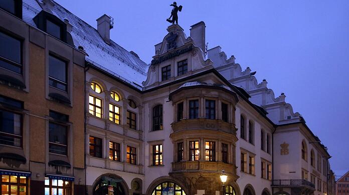 Dreister Trickdiebstahl vor dem Hofbräuhaus am Platzl.