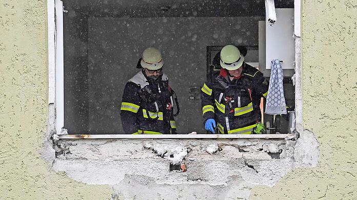 Bei der Verpuffung in der Erdgeschosswohnung am 25. April war der Mann schwer verletzt worden, jetzt ist er gestorben.