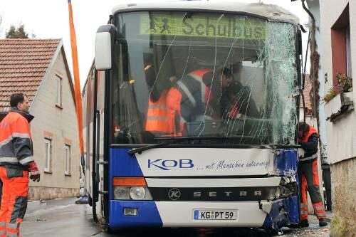 Wieder ein Glatteisunfall - diesmal verletzten sich 29 Kinder.