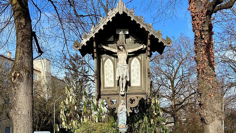 Start der Tour: das Kreuz am Permoserplatz.