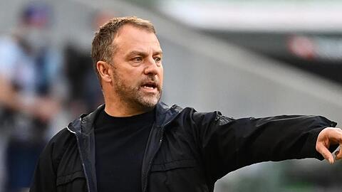 Trainer Hansi Flick steht noch beim FC Bayern München unter Vertrag.