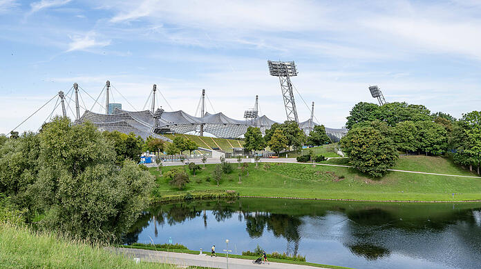 Für die olympischen Spiele 1972 gebaut sind Olympiastadtion, -halle und -park zum Wahrzeichen der Stadt München geworden.