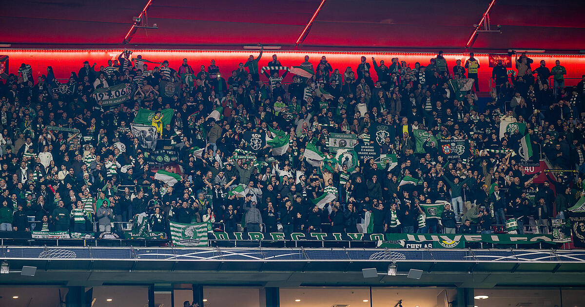 Zwei-Personen-durch-den-Knall-verletzt-Sporting-Fans-z-nden-B-ller-in-der-Allianz-Arena