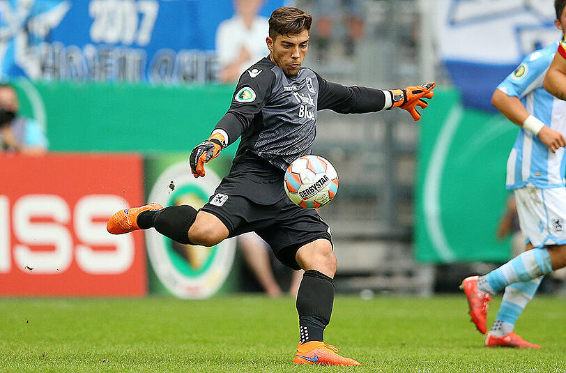 Darf im Pokal ran: 1860-Torwart Stefan Ortega.