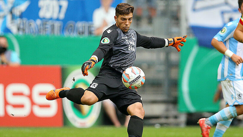 Darf im Pokal ran: 1860-Torwart Stefan Ortega. Darf im Pokal ran: 1860-Torwart Stefan Ortega.