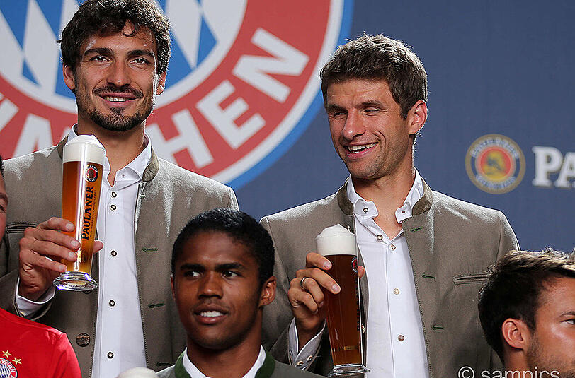 Ganz oben in der ersten Reihe: Mats Hummels (l.) und Thomas Müller.
