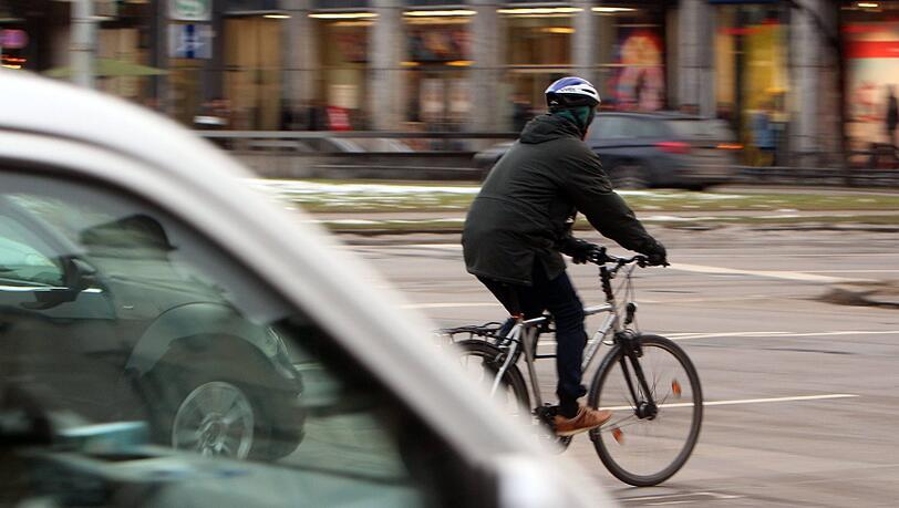 Radfahren in der Innenstadt: nicht immer ein Vergnügen. Radfahren in der Innenstadt: nicht immer ein Vergnügen.