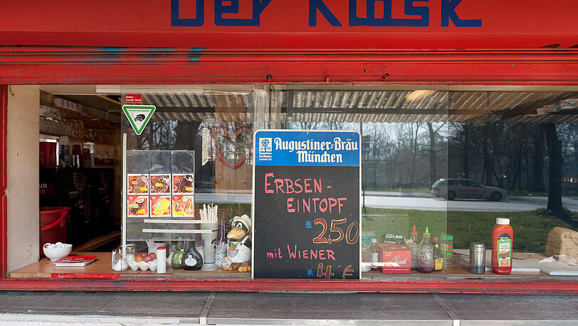 Damals: Erbseneintopf 2,50 Euro, mit Wiener 4 Euro, Tasse Kaffee 1,70 Euro. Günstige Zeiten!