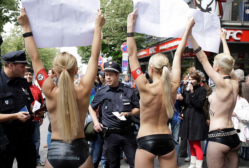 Femen protestiert in Hamburg - die Bilder.