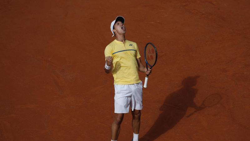 Daniel Altmaier jubelt, er hat den Italiener Matteo Berrettini besiegt und steht im Achtelfinale.