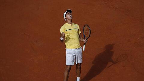 Daniel Altmaier jubelt, er hat den Italiener Matteo Berrettini besiegt und steht im Achtelfinale.