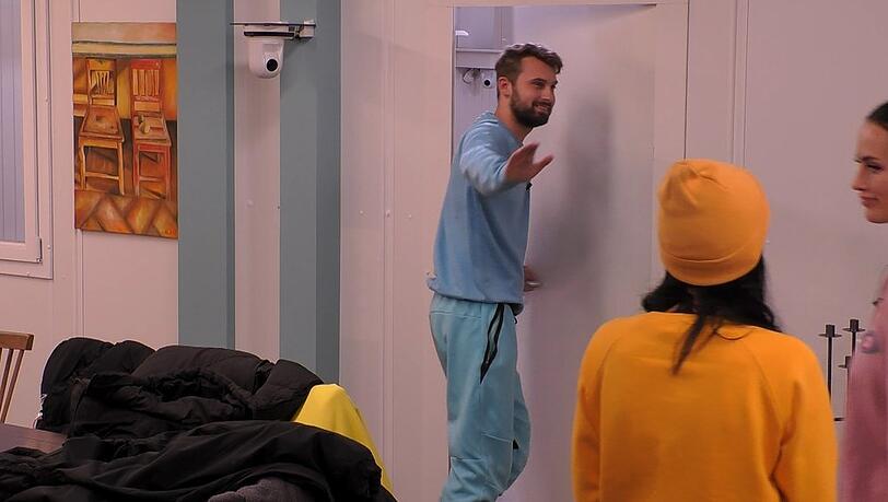 Der Moment des Abschieds: Dominik Stuckmann verlässt den TV-Container von "Promi Big Brother".
